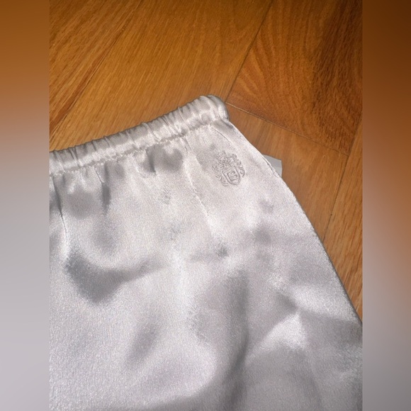 BNWT-Babaton zeal satin shorts cream women’s small - Picture 5 of 10
